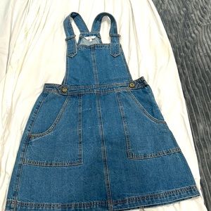 Junior Overall skirt, Candie’s brand size 9.